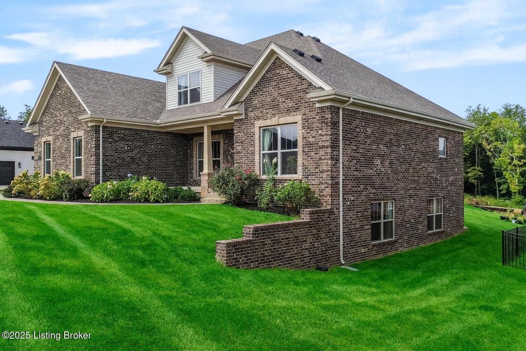 Photo of 13207 Blackberry Dr, Goshen, KY 40026 (MLS # 1697914)