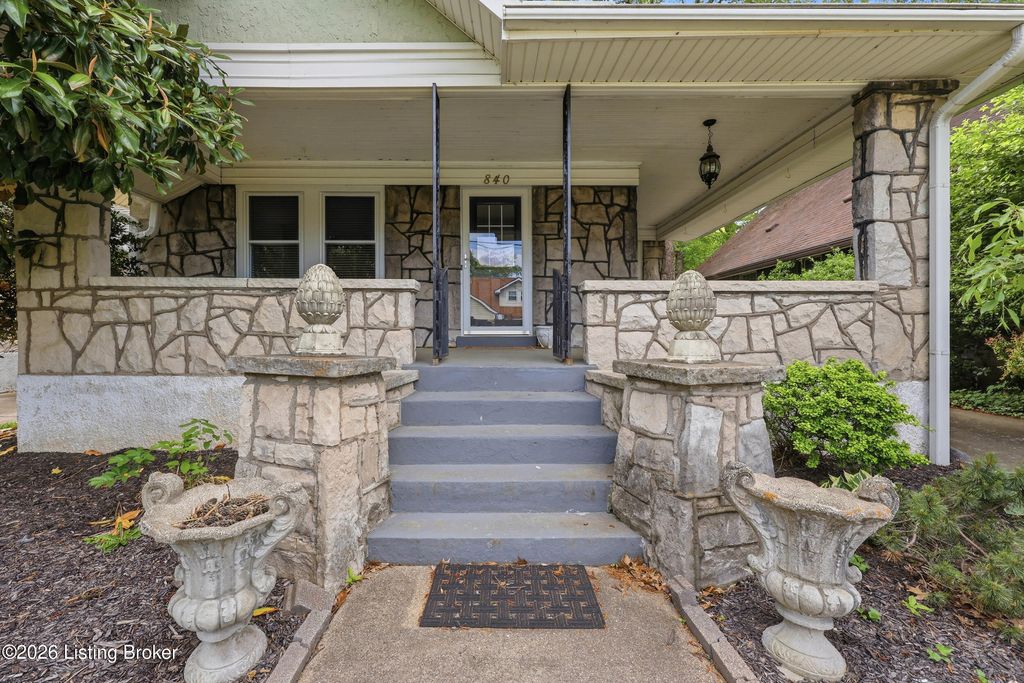Photo of 840 Melford Ave, Louisville, KY 40217 (MLS # 1715309)
