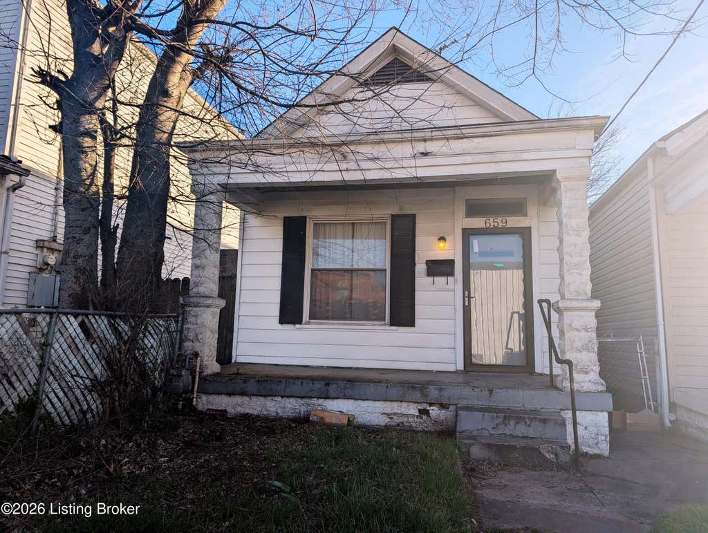 Photo of 659 Mix Ave, Louisville, KY 40208 (MLS # 1725899)