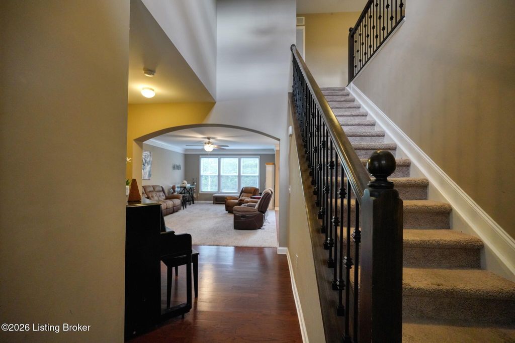 Photo of 9105 Blue Boulder Ct, Louisville, KY 40291 (MLS # 1718376)