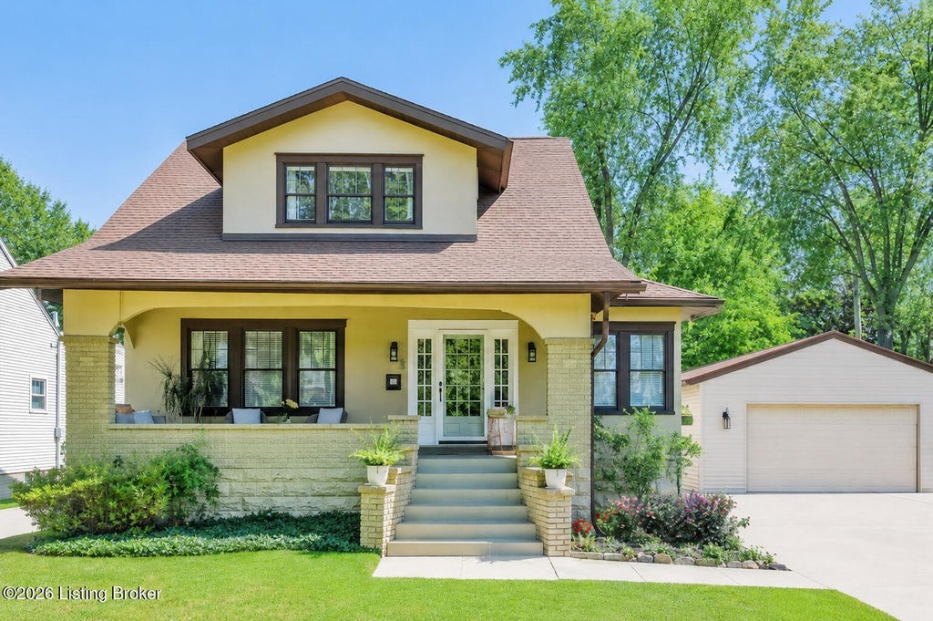 Photo of 1424 Cardinal Dr, Louisville, KY 40213 (MLS # 1729268)