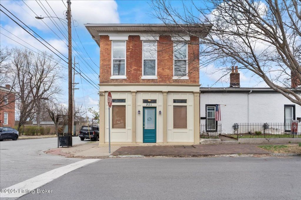 Photo of 901 Franklin St, Louisville, KY 40206 (MLS # 1700142)