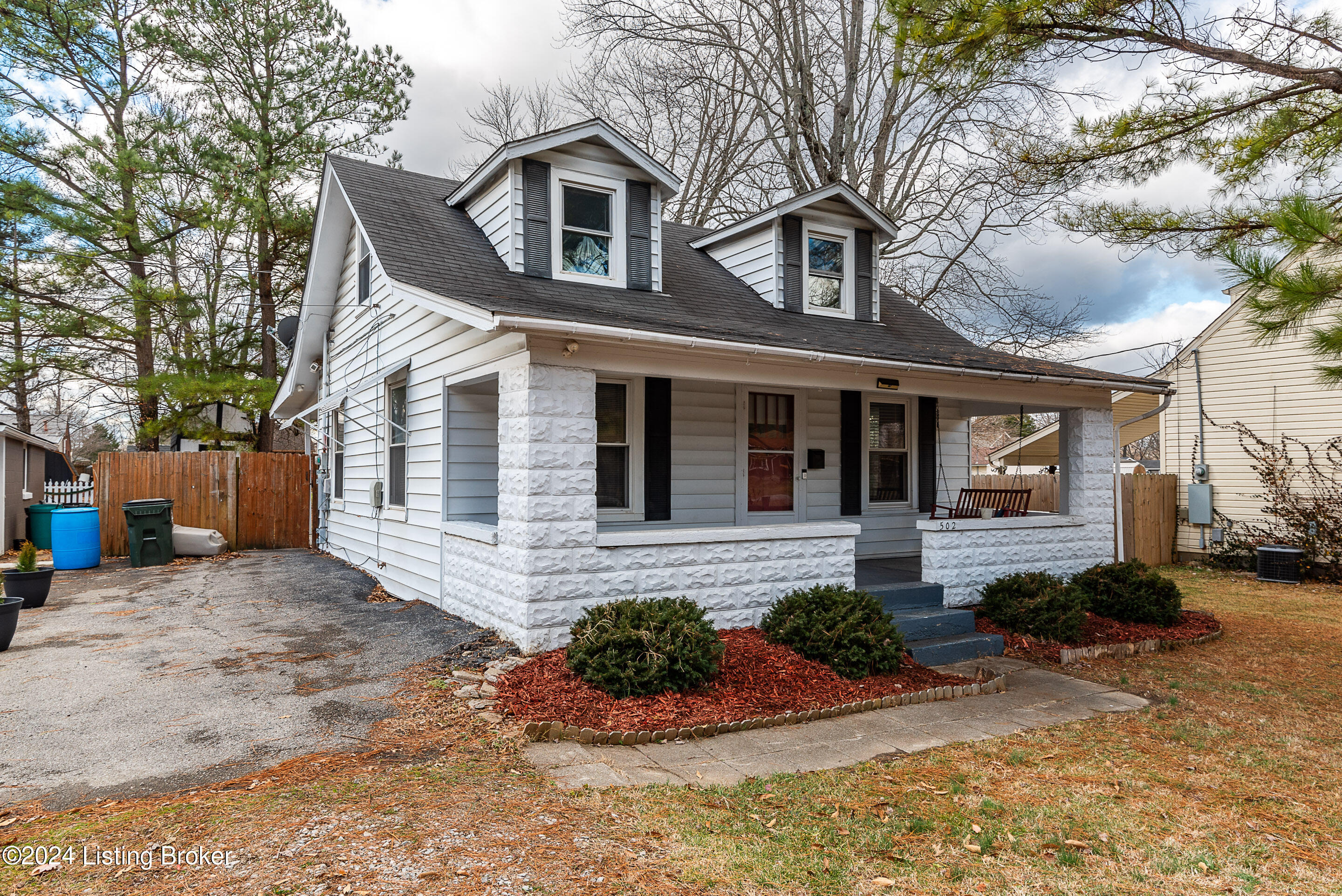 Photo 1 of 25 — 502 Washburn Ave, Louisville, KY 40222