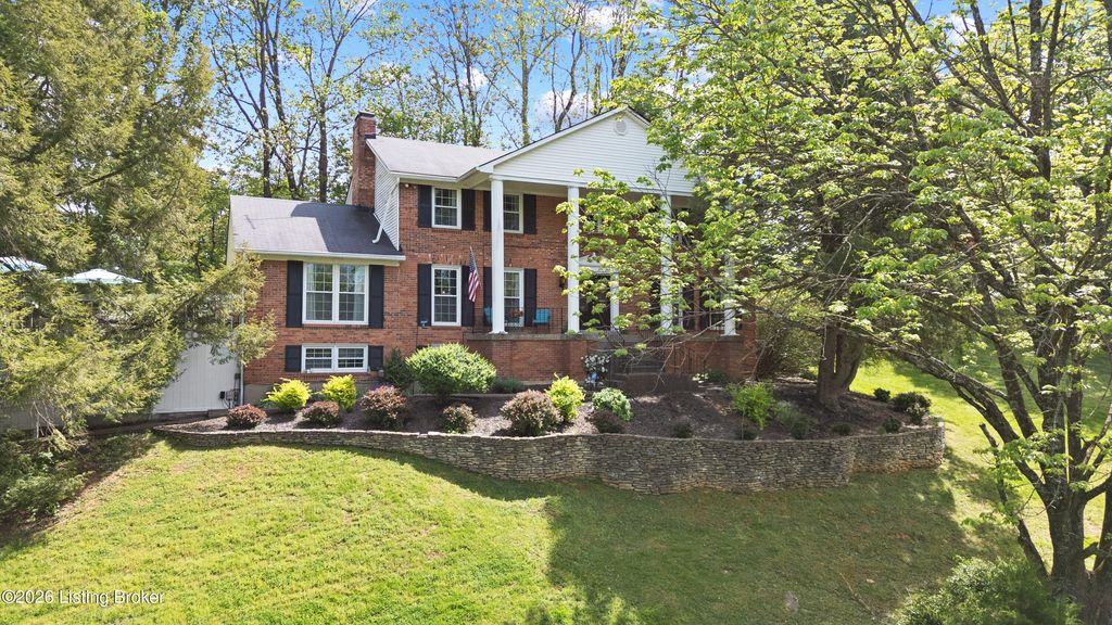 Photo of 6407 Gunpowder Ln, Prospect, KY 40059 (MLS # 1714865)