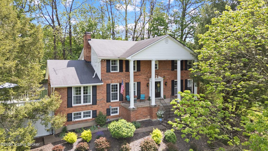 Photo of 6407 Gunpowder Ln, Prospect, KY 40059 (MLS # 1714865)