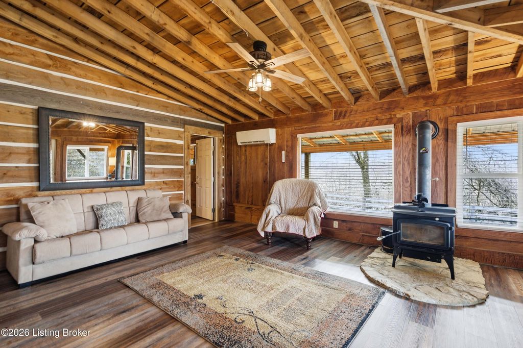 Photo of 1635 Greens Chapel Rd, Bloomfield, KY 40008 (MLS # 1715673)