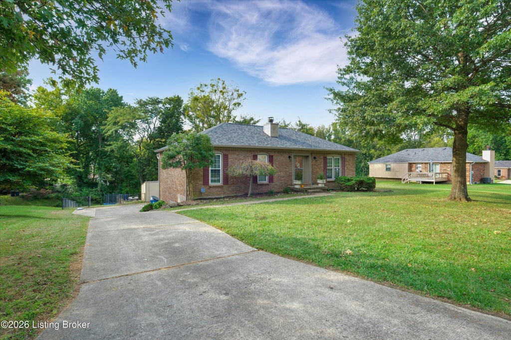 Photo of 12120 Rosewood Ln, Goshen, KY 40026 (MLS # 1729761)