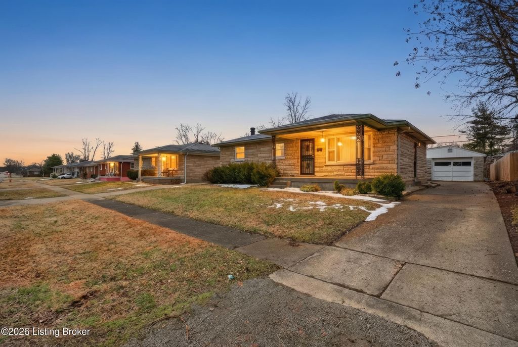 Photo of 1112 Franelm Rd, Louisville, KY 40214 (MLS # 1709138)