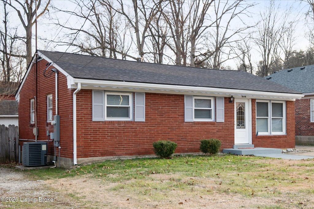 Photo of 10719 Charlene Dr, Fairdale, KY 40118 (MLS # 1706589)