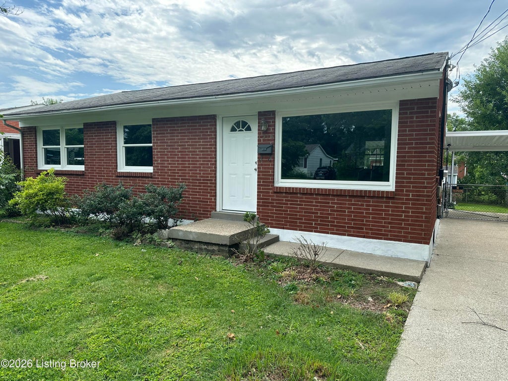 Photo of 1318 Lacona Ln, Louisville, KY 40213 (MLS # 1721650)