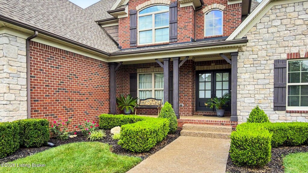 Photo of 19120 Sturbridge Cir, Louisville, KY 40245 (MLS # 1722927)