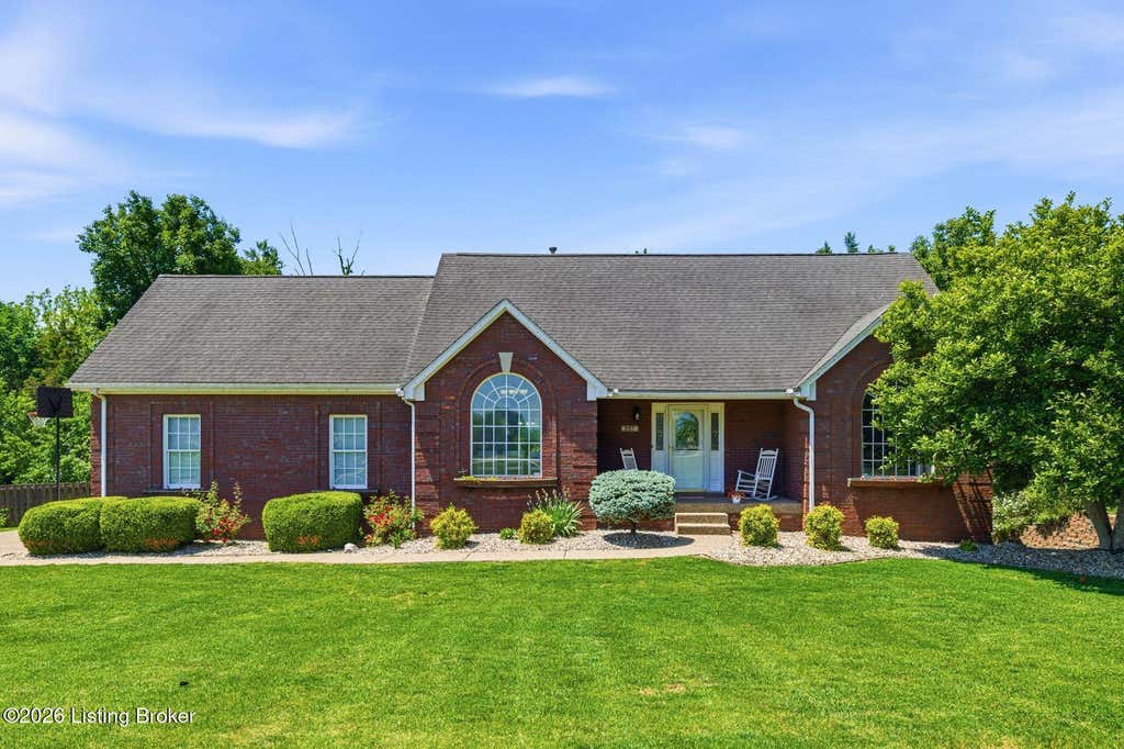 Photo of 287 Cedar Place Dr, Shepherdsville, KY 40165 (MLS # 1717161)