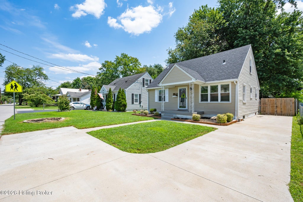 Photo of 1412 Indiana Ave, Louisville, KY 40213 (MLS # 1729101)