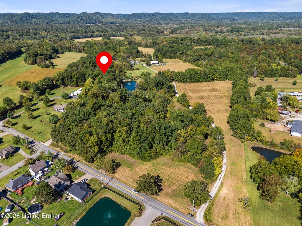 Photo of 1140 Beech Grove Rd, Shepherdsville, KY 40165 (MLS # 1731147)