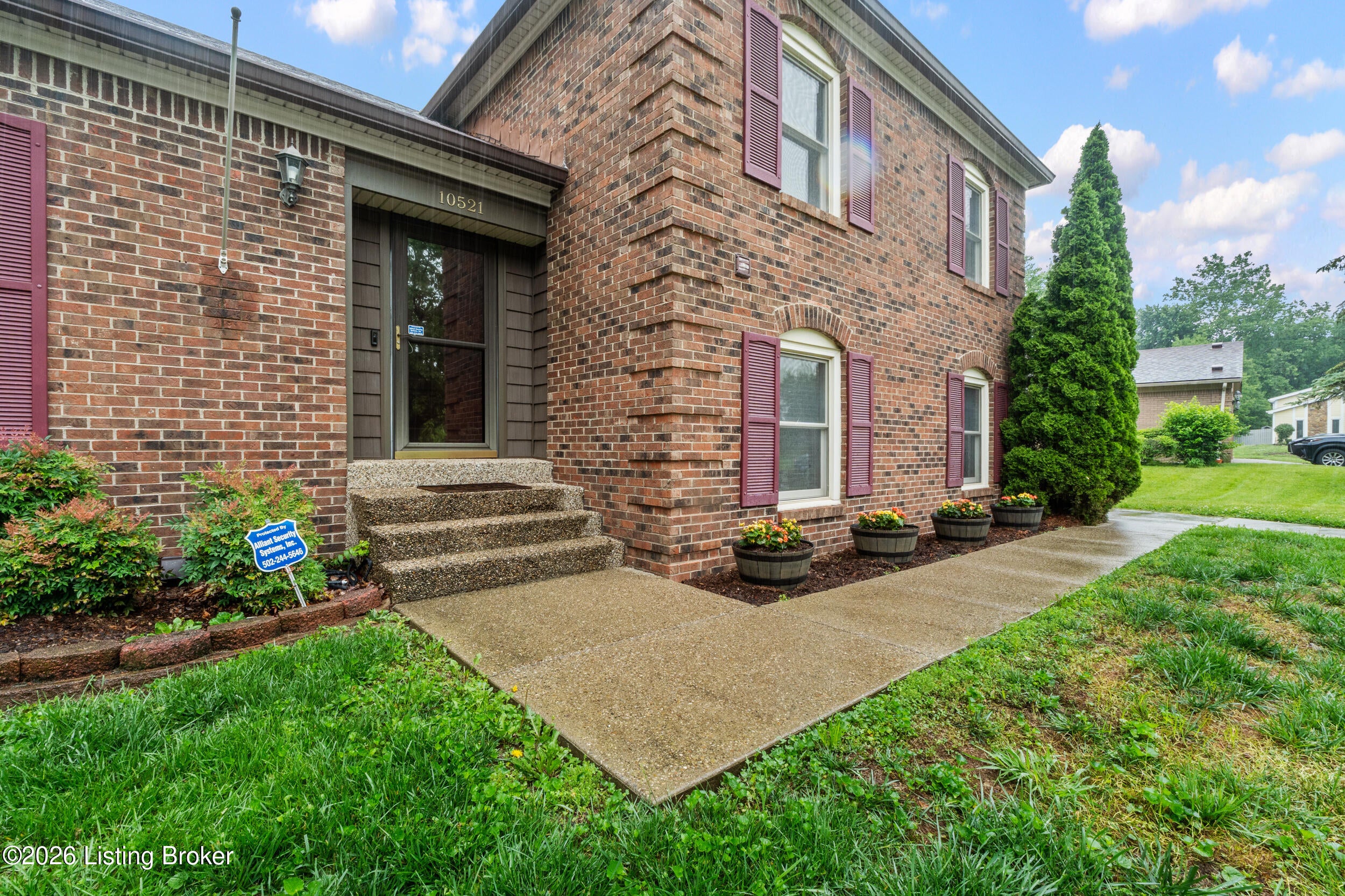 Photo 1 of 43 — 10521 Applecross Way, Louisville, KY 40223