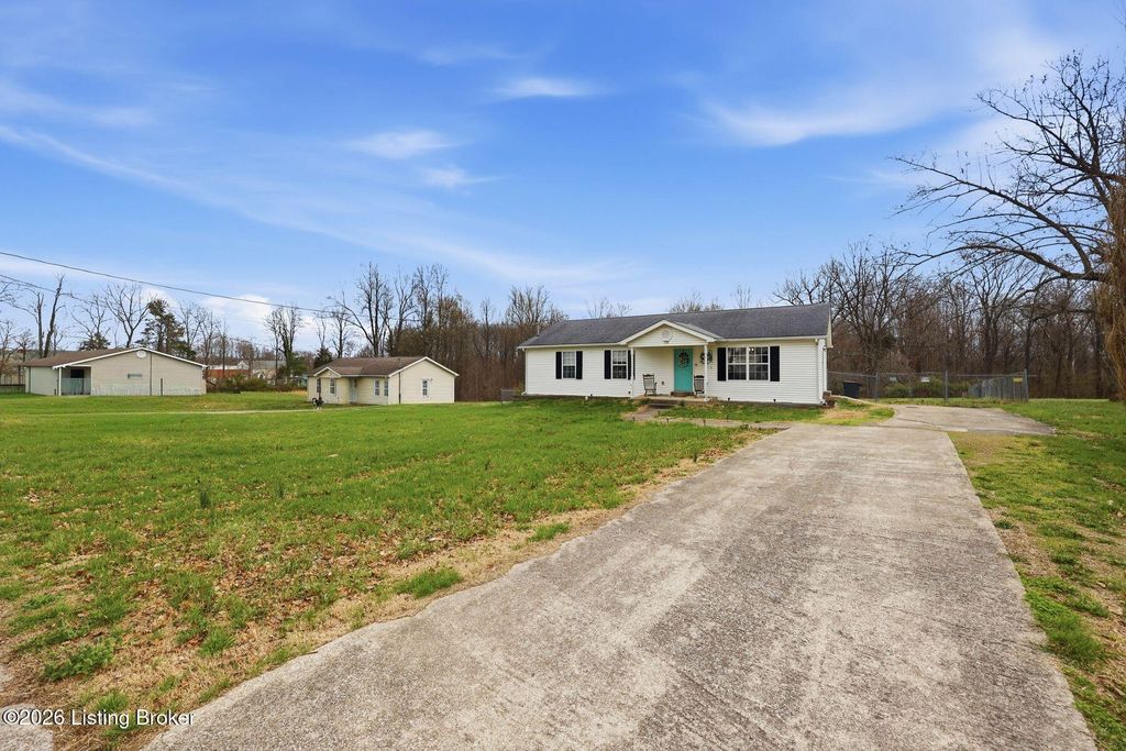 Photo of 1348 Jones St, Radcliff, KY 40160 (MLS # 1712314)