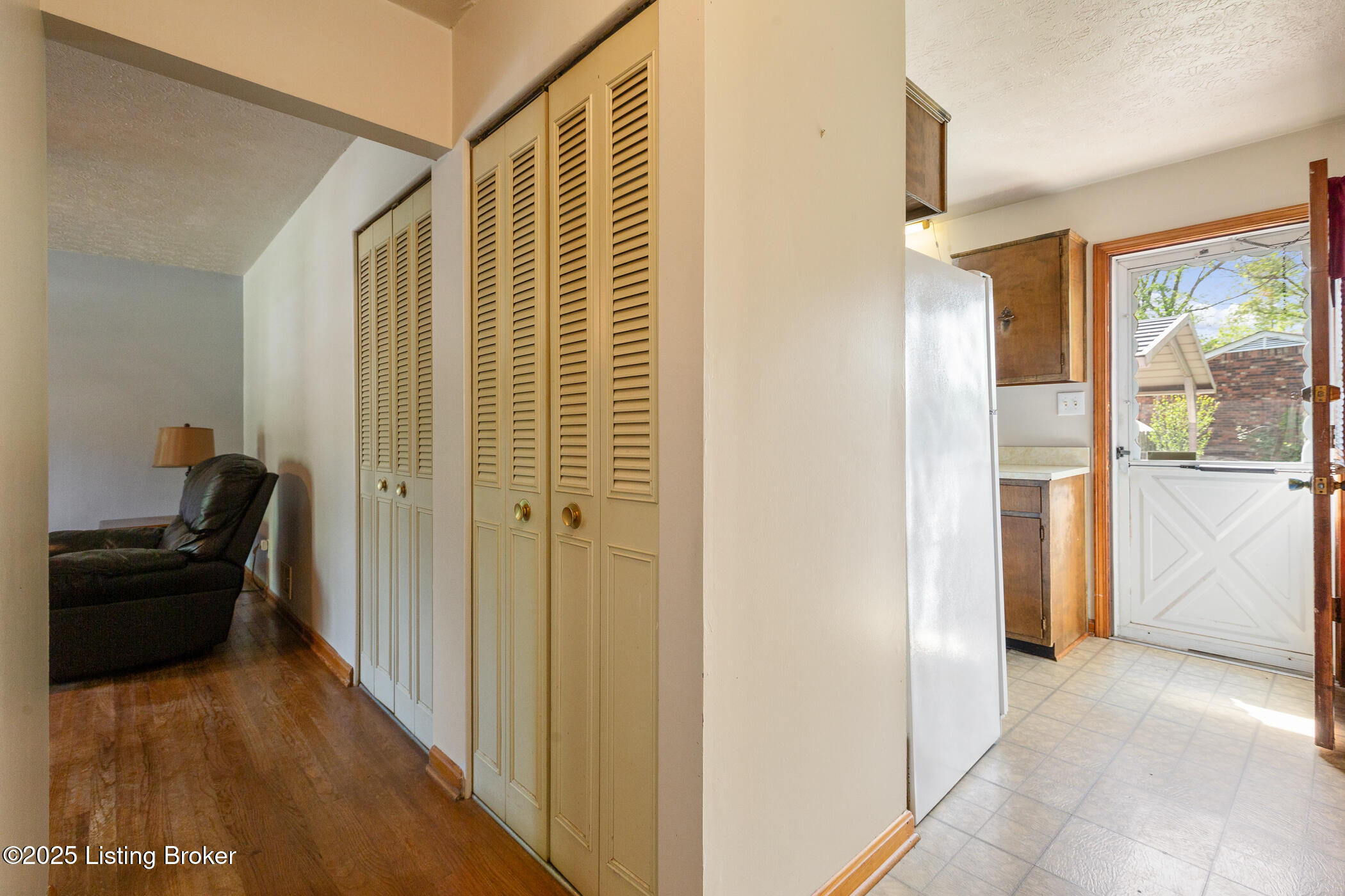 10108 Caven Ave, Louisville, Kentucky image 18