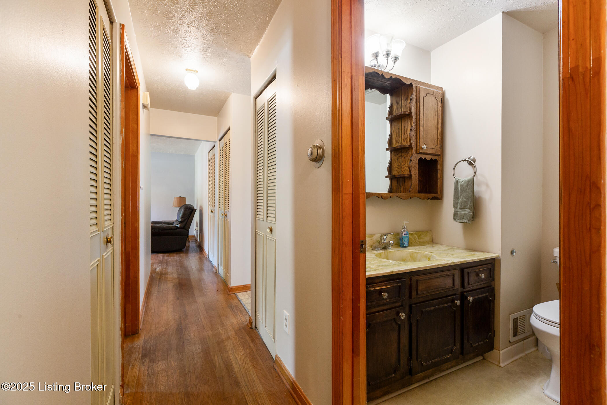 10108 Caven Ave, Louisville, Kentucky image 40