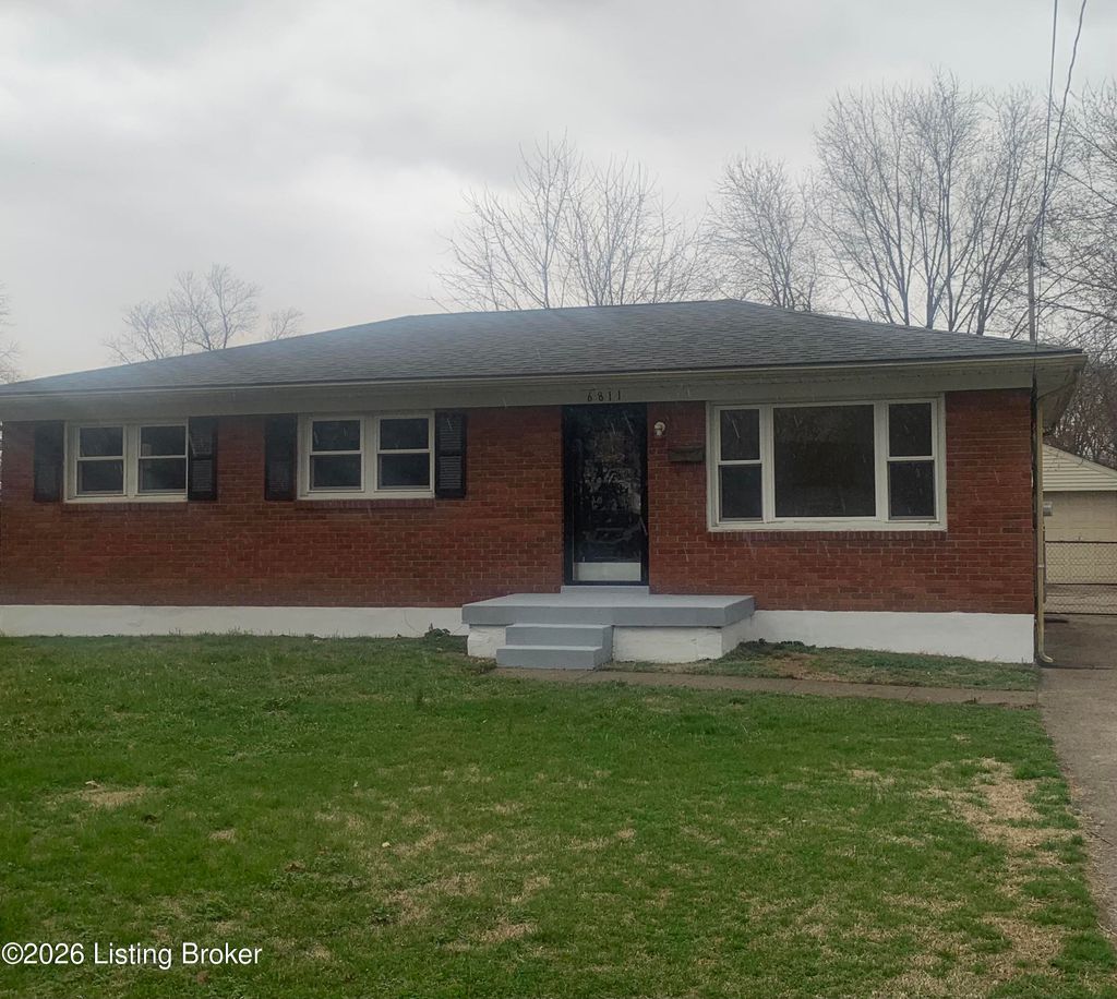 Photo of 6811 Creston Dr, Louisville, KY 40258 (MLS # 1712058)