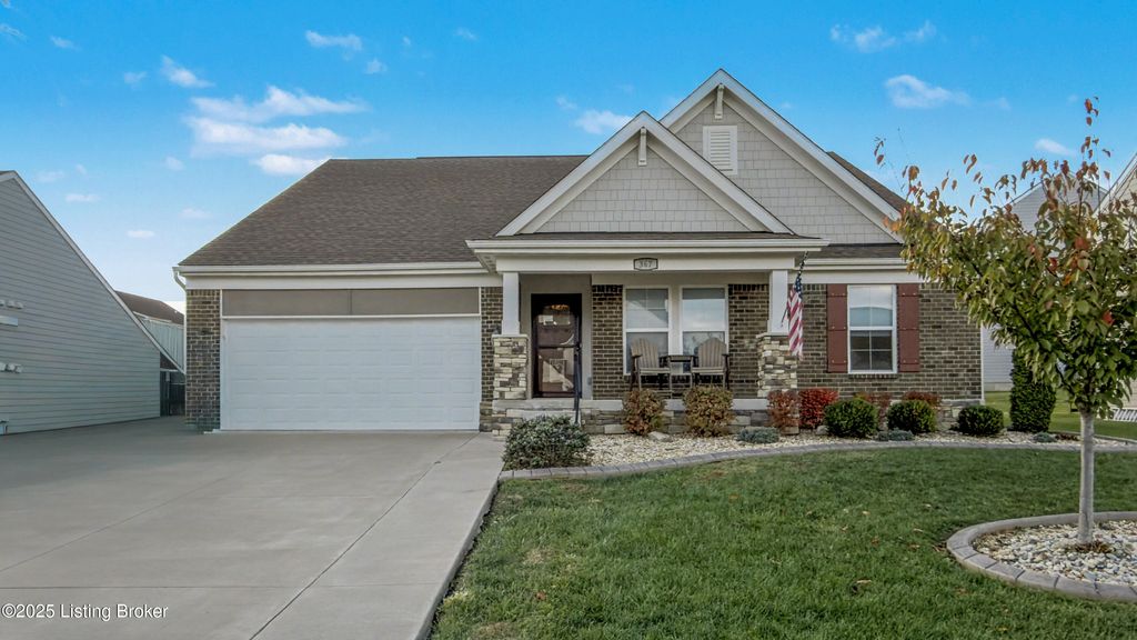 Photo of 367 Copper Creek Dr, Mt Washington, KY 40047 (MLS # 1717223)