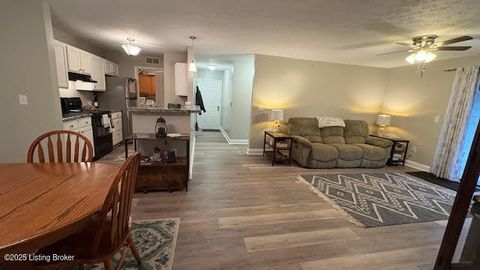 Photo of 3909 Yardley Ct #104, Louisville, KY 40299 (MLS # 1704192)