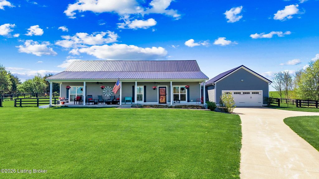 Photo of 1123 Figgs Store Rd, Shelbyville, KY 40065 (MLS # 1714182)