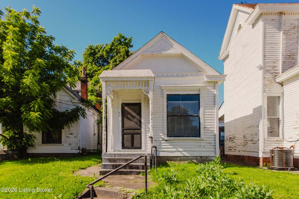 Photo of 2012 Bank St, Louisville, KY 40203 (MLS # 1719649)