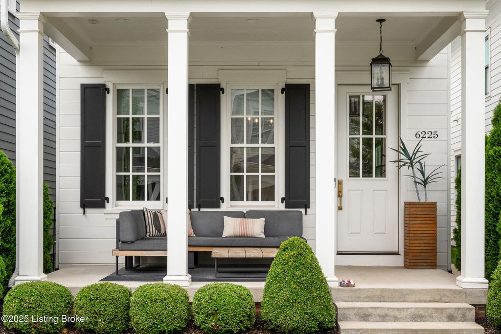 Photo of 6225 Mistflower Cir, Prospect, KY 40059 (MLS # 1704133)