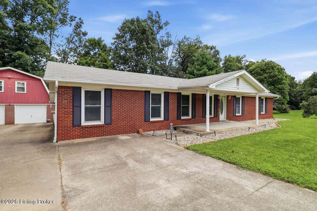 Photo of 306 Pats Ln, Mt Washington, KY 40047 (MLS # 1723368)