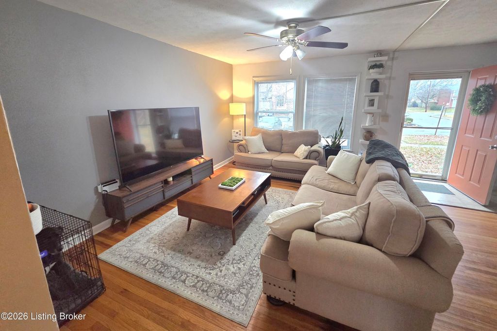 Photo of 2821 Bexley Ct, Louisville, KY 40206 (MLS # 1714467)