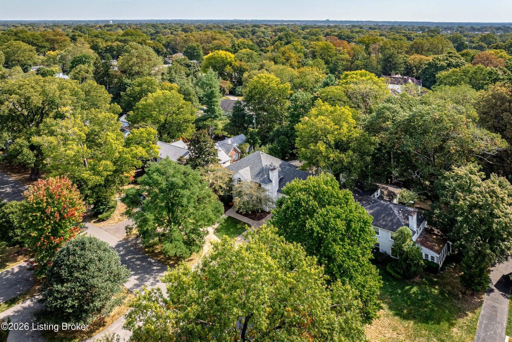 Photo of 3922 Napanee Rd, Louisville, KY 40207 (MLS # 1731407)