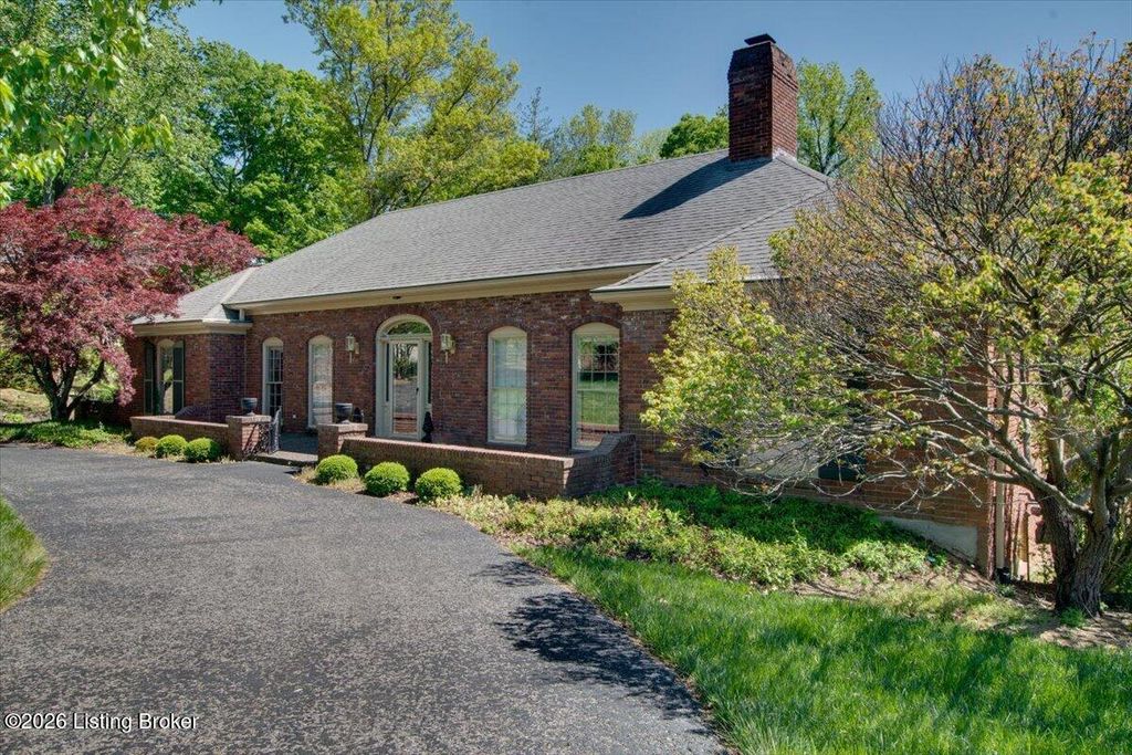 Photo of 7308 Shadwell Ln, Prospect, KY 40059 (MLS # 1715471)