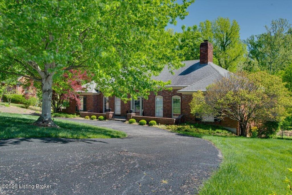 Photo of 7308 Shadwell Ln, Prospect, KY 40059 (MLS # 1715471)