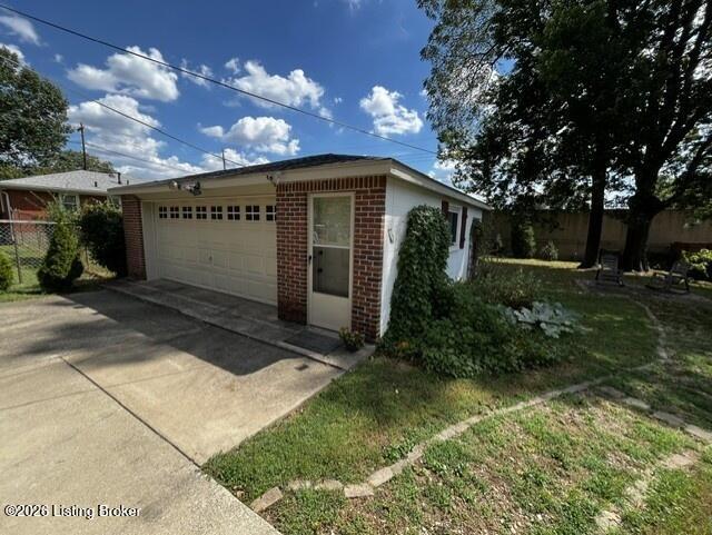 Photo of 2528 Gardiner Ln, Louisville, KY 40205 (MLS # 1729220)