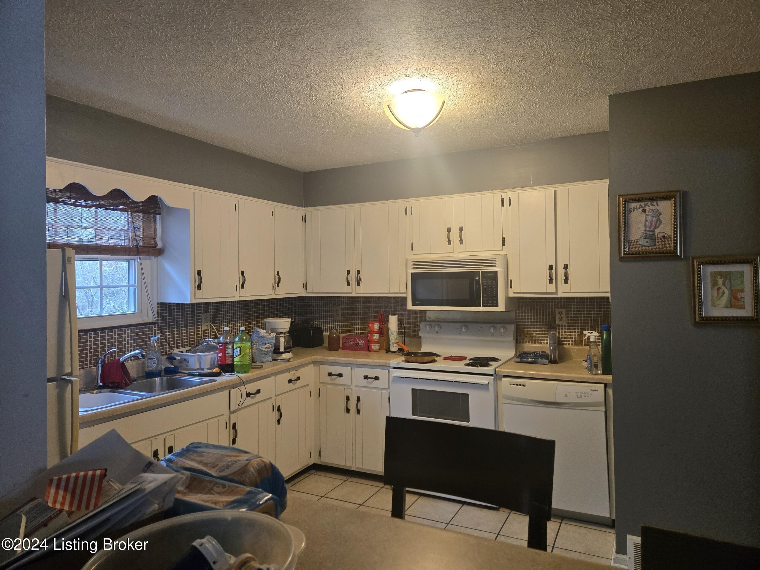 998 Woods Hollow Dr, Radcliff, Kentucky image 5