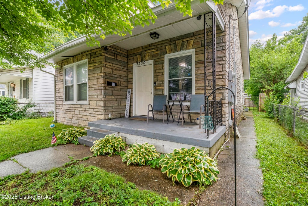 Photo of 3538 Kahlert Ave, Louisville, KY 40215 (MLS # 1732341)