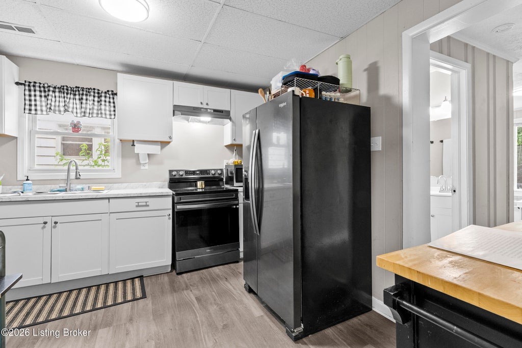 Photo of 3538 Kahlert Ave, Louisville, KY 40215 (MLS # 1732341)