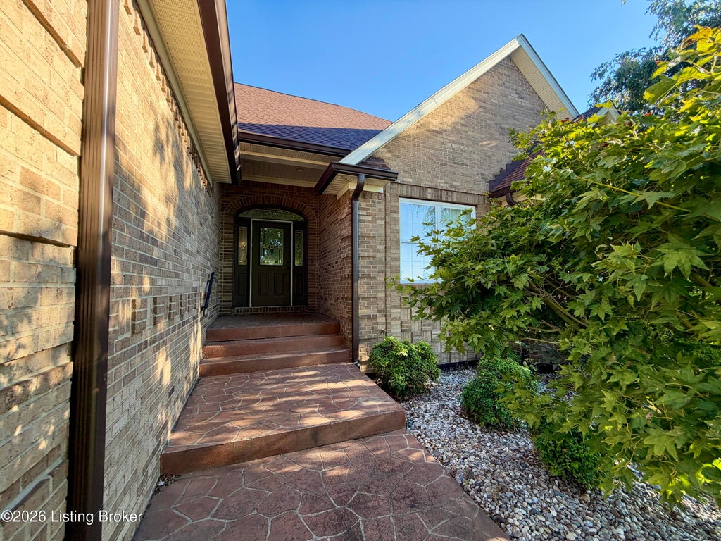 Photo of 132 Lorenza Cir, Bardstown, KY 40004 (MLS # 1730373)