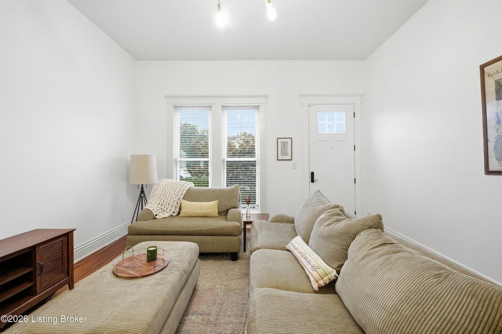 Photo of 1717 Payne St, Louisville, KY 40206 (MLS # 1732999)
