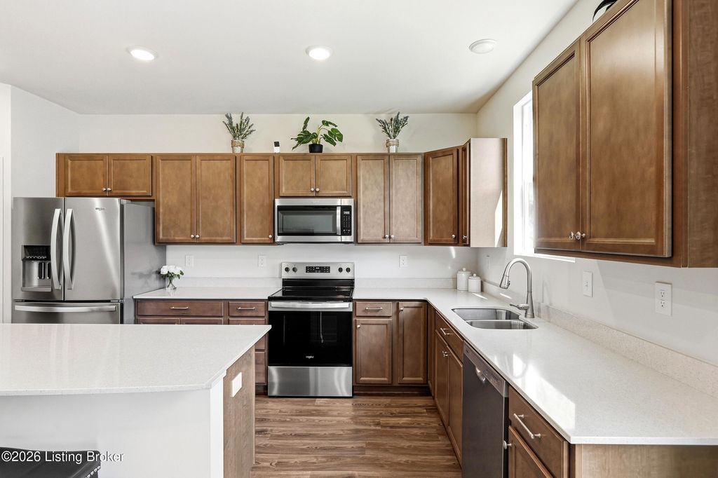 Photo of 4603 Golden Eagle Dr, Louisville, KY 40245 (MLS # 1714181)