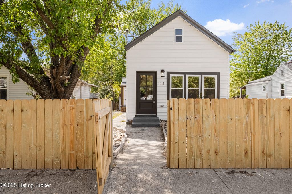 Photo of 114 Stevenson Ave, Louisville, KY 40206 (MLS # 1701358)