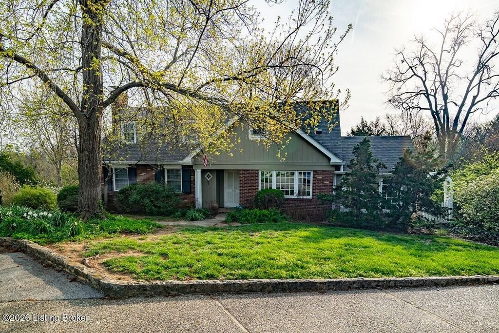 Photo of 2556 Seneca Dr, Louisville, KY 40205 (MLS # 1714977)