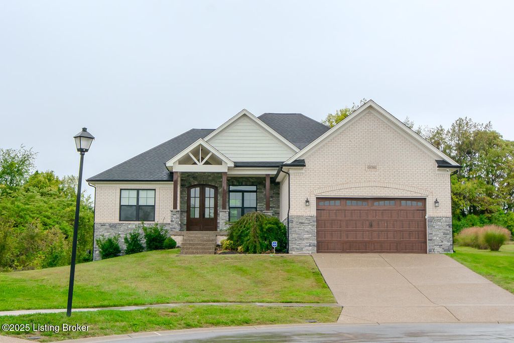 Photo of 10700 Leo Farm Pl, Louisville, KY 40291 (MLS # 1705315)