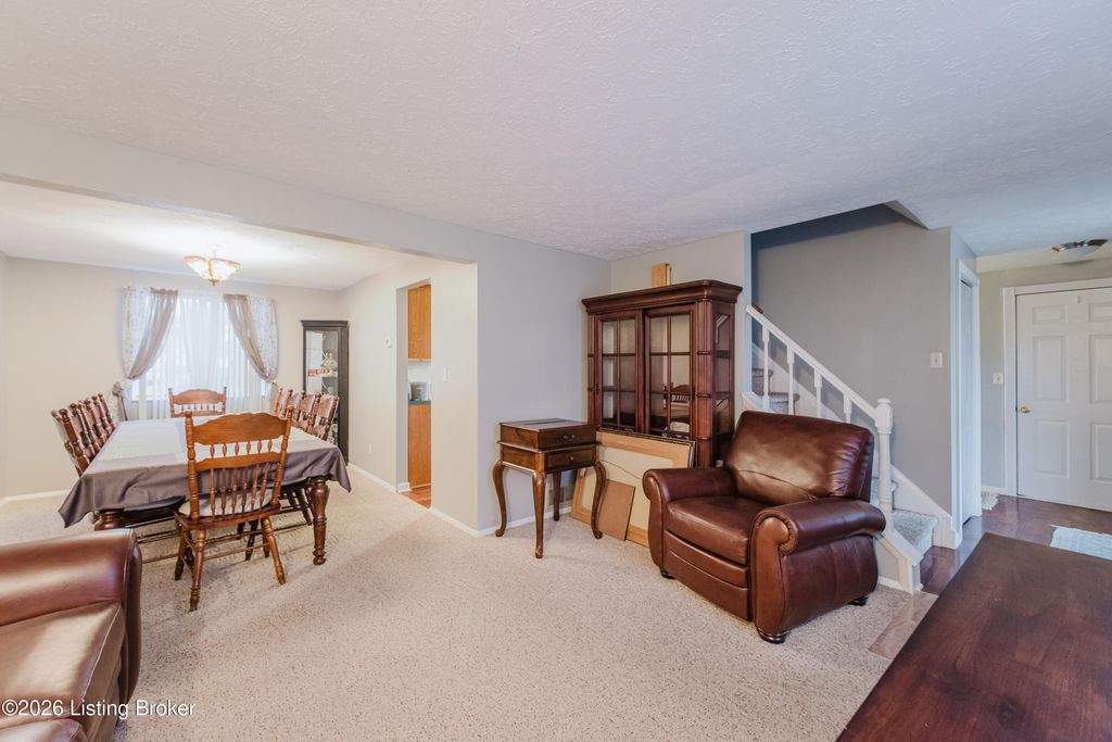 Photo of 3002 Weather Way, Louisville, KY 40220 (MLS # 1707155)