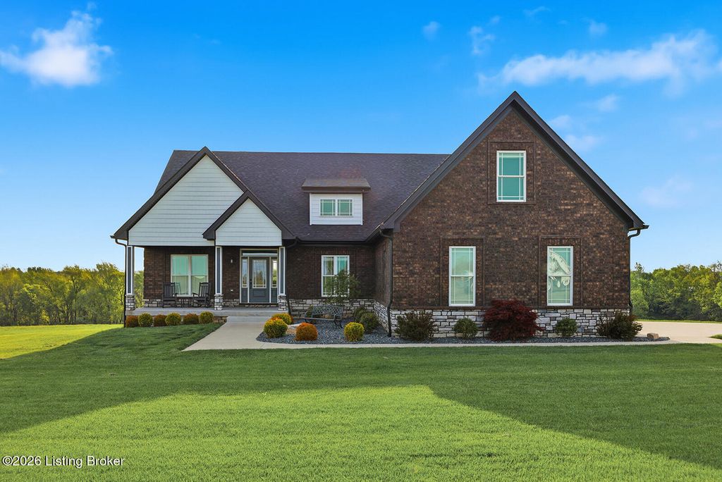 Photo of 350 S Stallard Dr, Shelbyville, KY 40065 (MLS # 1714733)