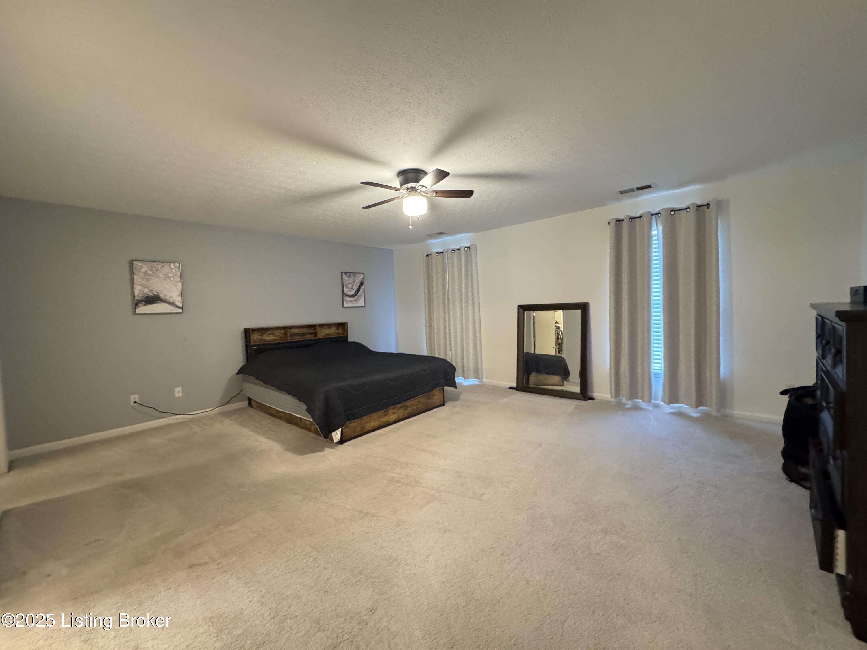 8005 Grandmeadow Ln, Louisville, Kentucky image 16
