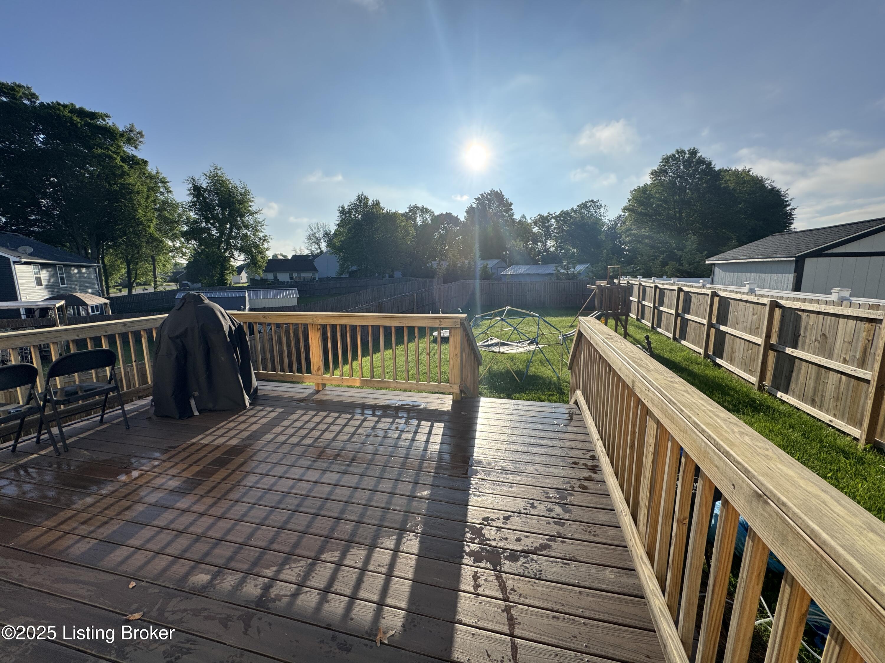 8005 Grandmeadow Ln, Louisville, Kentucky image 37