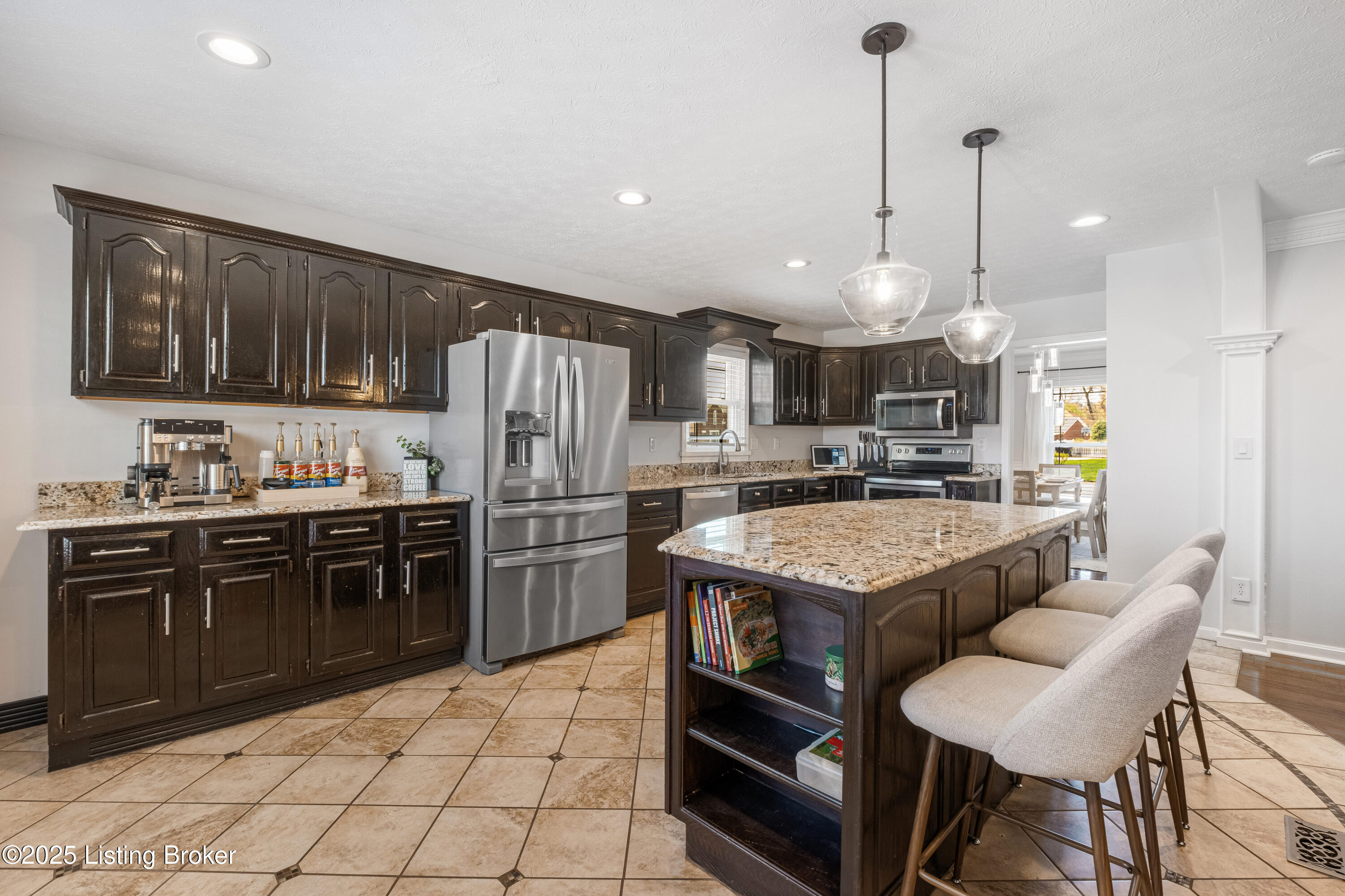 7303 Olde Nantucket Cove, Louisville, Kentucky image 9