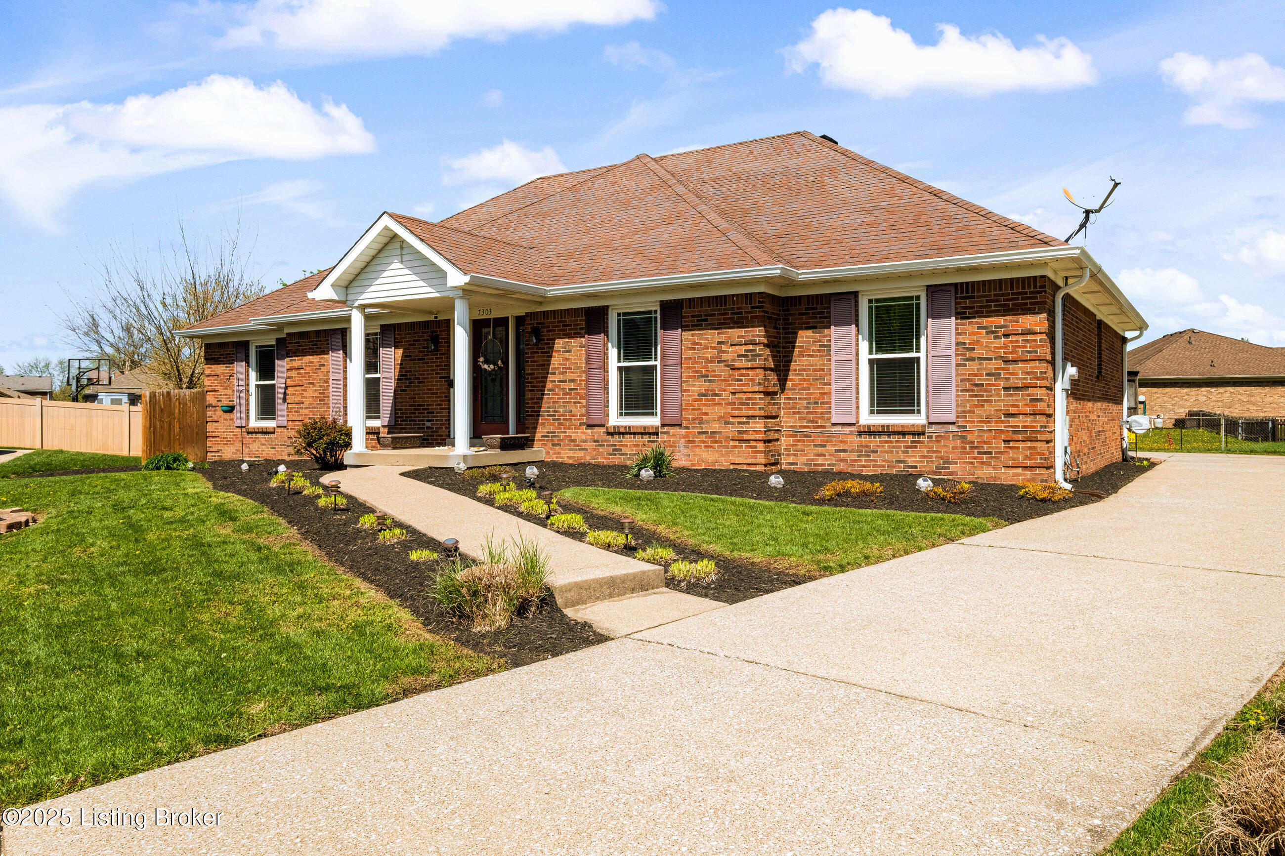 7303 Olde Nantucket Cove, Louisville, Kentucky image 2