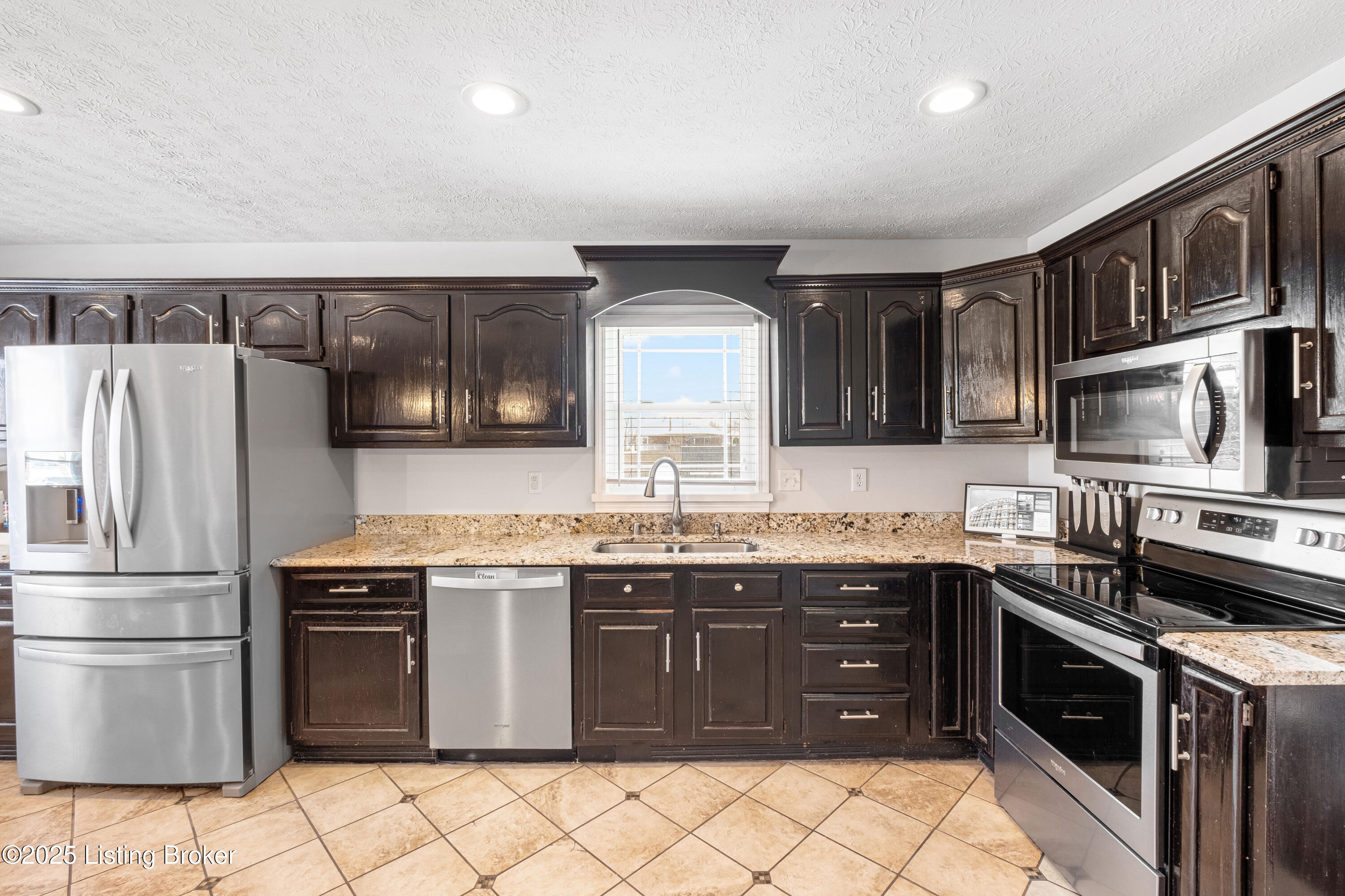 7303 Olde Nantucket Cove, Louisville, Kentucky image 12